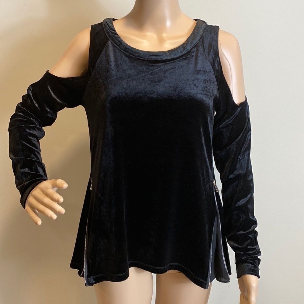Patrizia Luca Milano black velvet could shoulders top blouse size S